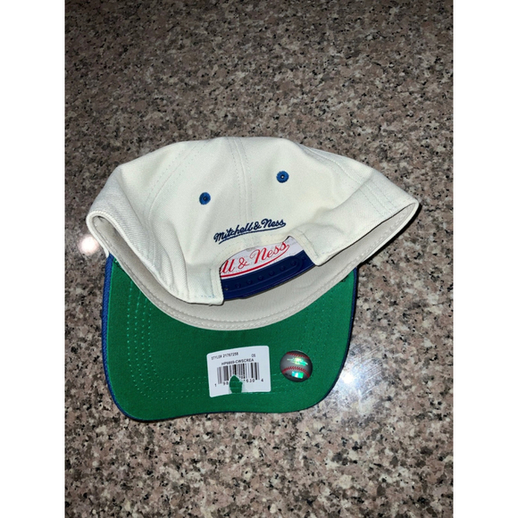 Mitchell & Ness Chicago White Sox SnapBack Hat - Picture 4 of 8